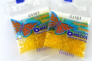 Бисер чешский Preciosa, цв.01181 желтый, 10/0, круглый прозрачный, 5 гр