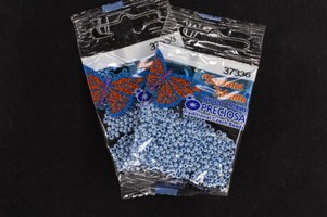 Бисер чешский Preciosa, цв.37336 голубой, 10/0, круглый непрозрачный жемчуг радужный, 5 г