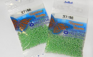 Бисер чешский Preciosa, цв.37156 зеленый, 10/0, круглый непрозрачный жемчуг радужный, 5 г