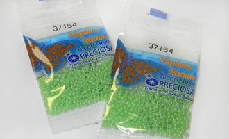Бисер чешский Preciosa, цв.37154 зеленый, 10/0, круглый непрозрачный жемчуг радужный, 5 г