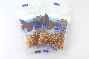 Бисер чешский Preciosa, цв.78111 бежевый, 10/0, круглый прозрачный серебряная линия внутри, 5 гр