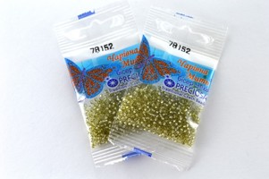 Бисер чешский Preciosa, цв.78152 салатовый, 10/0, круглый прозрачный серебряная линия внутри, 5 гр