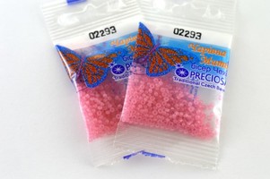 Бисер чешский Preciosa, цв.02293 розовый, 10/0, круглый непрозрачный восковой, 5 гр