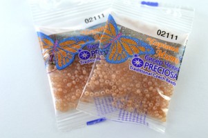 Бисер чешский Preciosa, цв.02111 бежевый, 10/0, круглый непрозрачный восковой, 5 гр