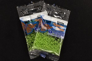 Бисер чешский Preciosa, цв.02154 салатовый, 10/0, круглый непрозрачный восковой, 5 гр