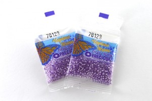 Бисер чешский Preciosa, цв.78123 сиреневый, 10/0, круглый прозрачный серебряная линия внутри, 5 гр