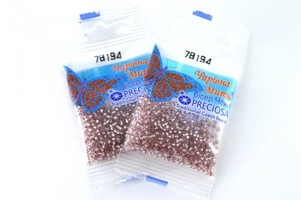 Бисер чешский Preciosa, цв.78194 розово-бежевый, 10/0, круглый прозрачный серебряная линия внутри, 5 гр