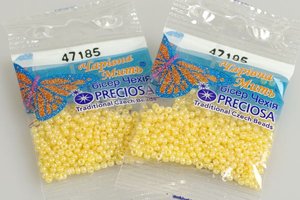 Бисер чешский Preciosa, цв.47185 бежевый, 10/0, круглый непрозрачный жемчужный, 5 гр