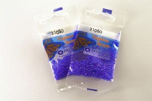 Бисер чешский Preciosa, цв.31050 синий, 10/0, круглый прозрачный радужный, 5 гр