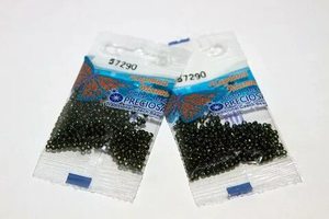 Бисер чешский Preciosa, цв.57290 болотный, 10/0, круглый прозрачный, серебряная линия внутри, 5 гр