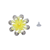Украшение пластм. Цветок серебряный, d=36мм, желтый